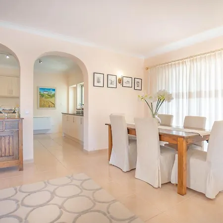 174 Gramacho - Immaculately Presented