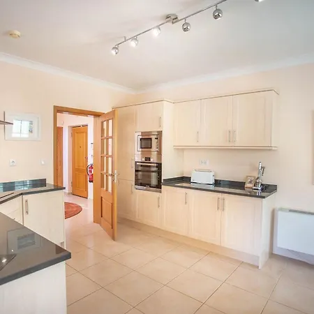 174 Gramacho - Immaculately Presented Villa *