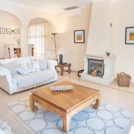 Villa 174 Gramacho - Immaculately Presented